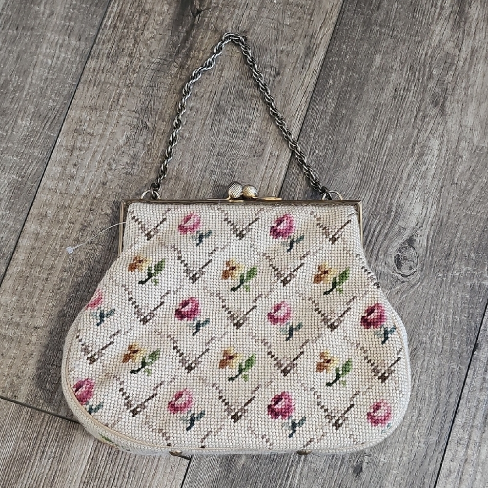 Vintage Floral 1950s 60s Needlepoint hand bag - Picture 1 of 10